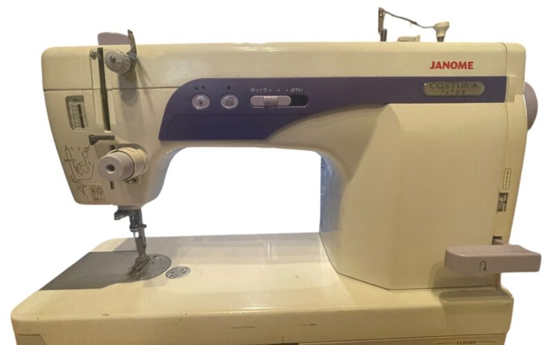 ミシン JANOME
